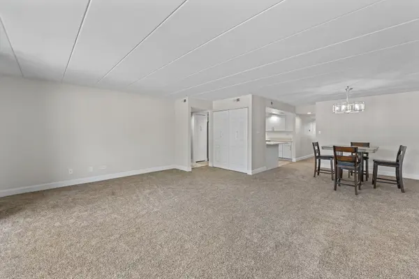 4101 W 93rd PL #1-B, Oak Lawn, IL 60453