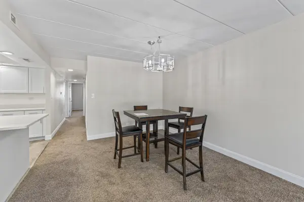 4101 W 93rd PL #1-B, Oak Lawn, IL 60453