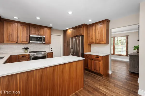 22W166 Mccarron RD, Glen Ellyn, IL 60137