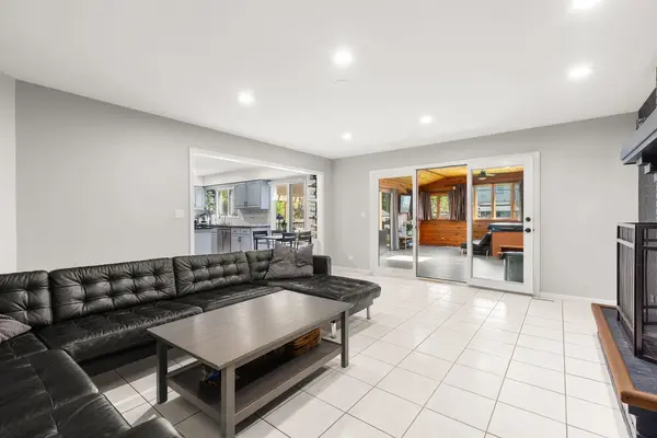 316 Oak Meadows DR, Wood Dale, IL 60191