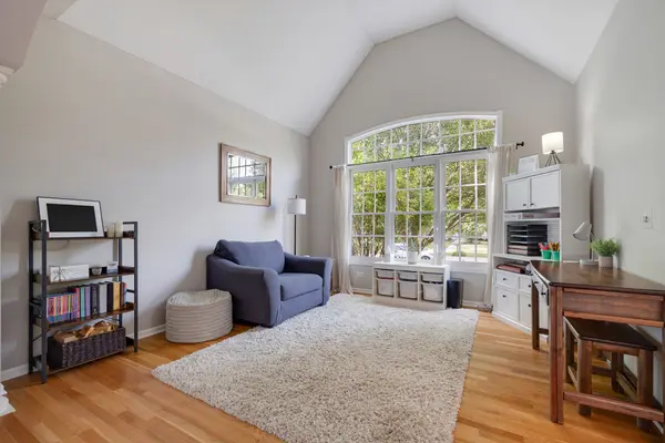 2644 Freeland CIR, Naperville, IL 60564