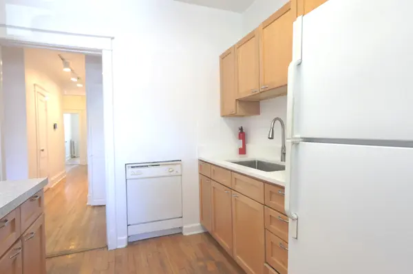 1057 W Berwyn AVE #1, Chicago, IL 60640
