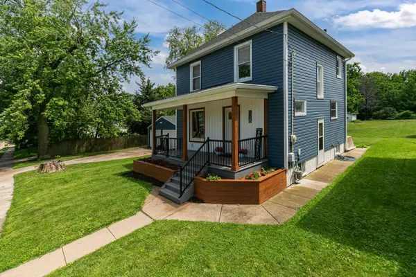 1720 28th AVE, Moline, IL 61265