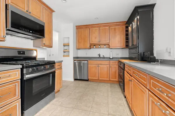 337 W Margaret TER, Cary, IL 60013