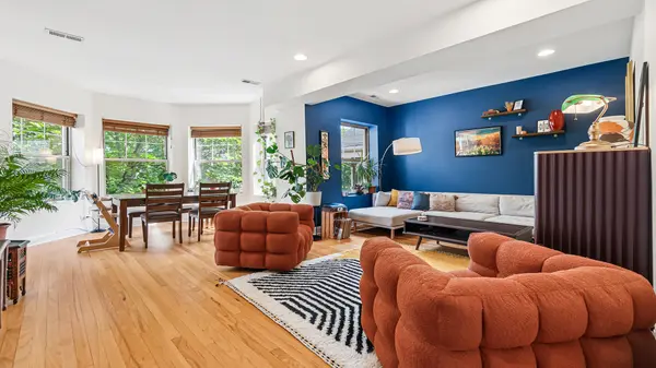 1637 W Granville AVE #3, Chicago, IL 60660