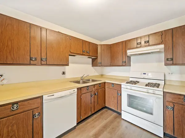 4 Mason ST #106, Bensenville, IL 60106
