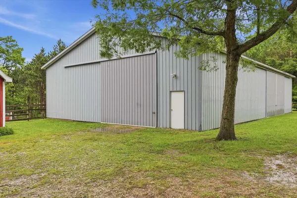 7288 S & D RD, Delavan, WI 53115