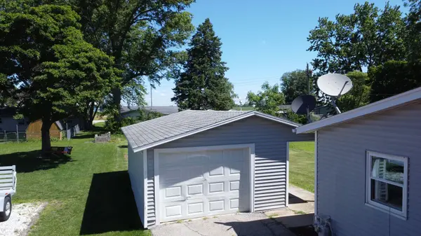 625 W Blue ST, Sheldon, IL 60966