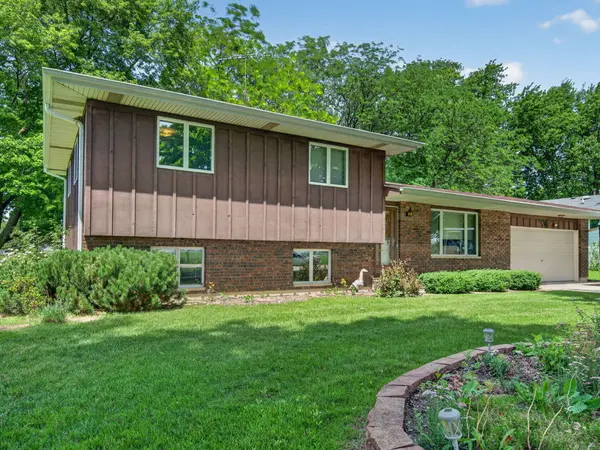 607 S Jackson ST, Gardner, IL 60424