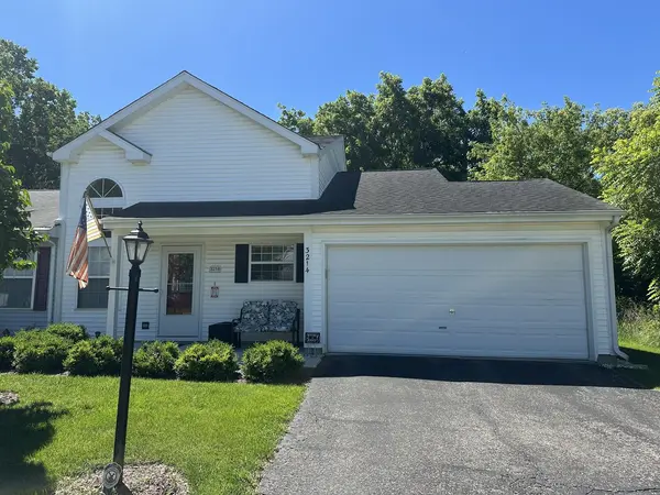 3214 Debra DR, Island Lake, IL 60042