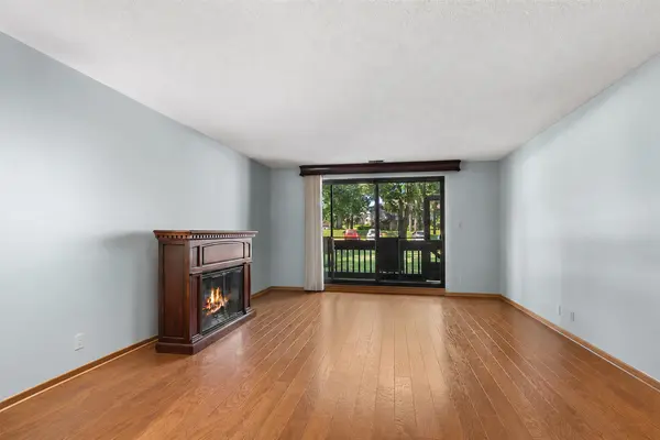 7800 W FORESTHILL LN W #108, Palos Heights, IL 60463