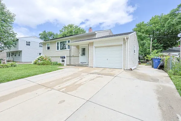 1412 Windsor CIR, Carpentersville, IL 60110