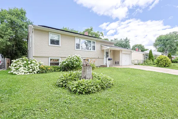 1412 Windsor CIR, Carpentersville, IL 60110