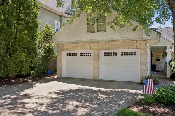 220 7th AVE, La Grange, IL 60525