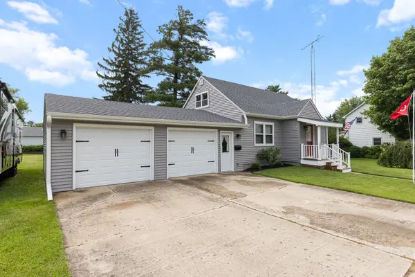 209 A ST, Genoa, IL 60135