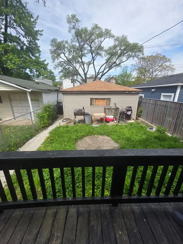 912 N Trumbull AVE, Chicago, IL 60651