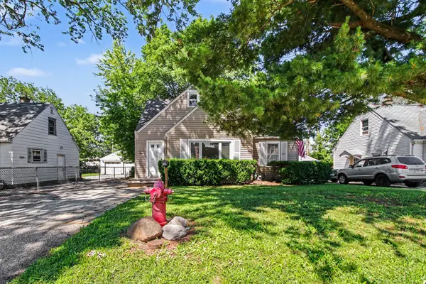 1424 Pine Grove AVE, Round Lake Beach, IL 60073