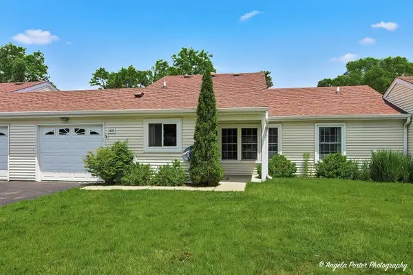 7227 Wheaton LN #355, Fox Lake, IL 60020