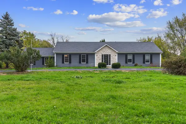 36W340 Huntley RD, Dundee, IL 60118