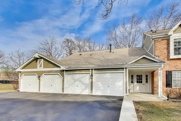 10 Waterbury LN #M2,  Schaumburg,  IL 60193
