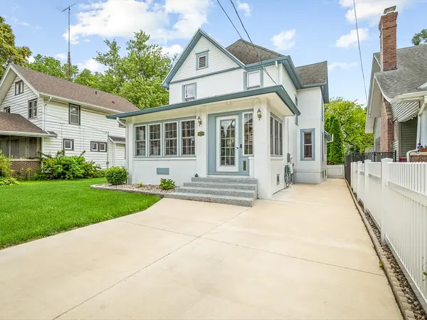 1239 W Lincoln BLVD, Freeport, IL 61032