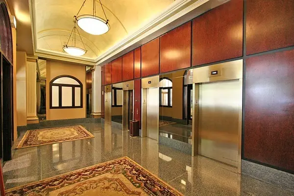 200 N Dearborn ST #3208, Chicago, IL 60601