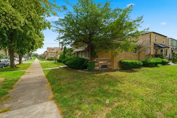 8300 S Hermitage AVE, Chicago, IL 60620