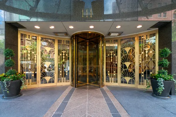 111 E CHESTNUT ST #38B, Chicago, IL 60611