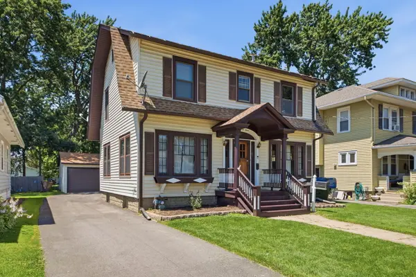 933 Lebanon ST, Aurora, IL 60505