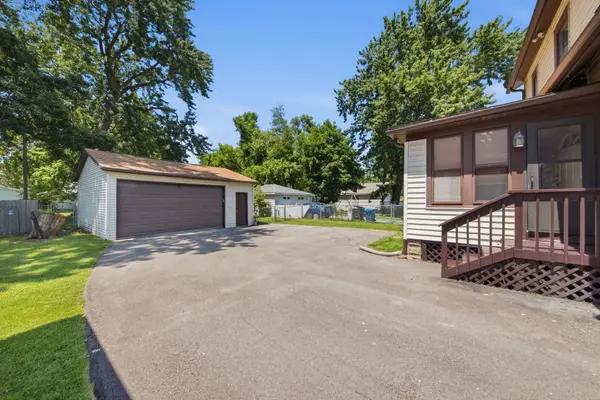 933 Lebanon ST, Aurora, IL 60505
