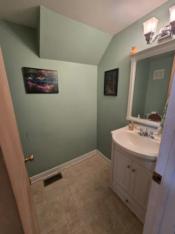 1067 Glouchester HBR, Schaumburg, IL 60193