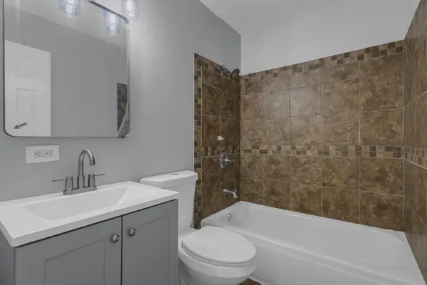 16713 Highview AVE, Orland Hills, IL 60487