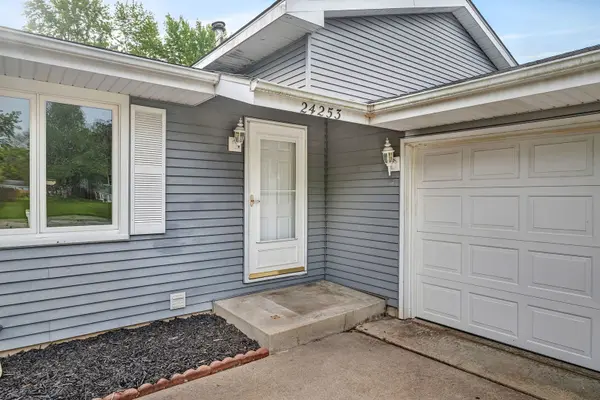 24253 S Edwin DR, Channahon, IL 60410