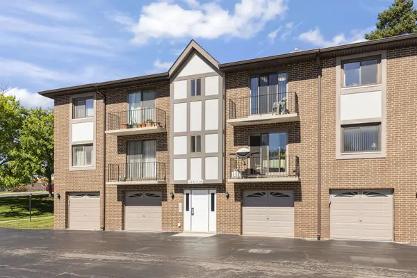 1714 S Washington ST #1714, Naperville, IL 60565