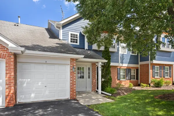 201 charleston CT #3, Schaumburg, IL 60193
