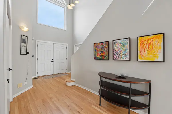 980 Half Day RD, Highland Park, IL 60035
