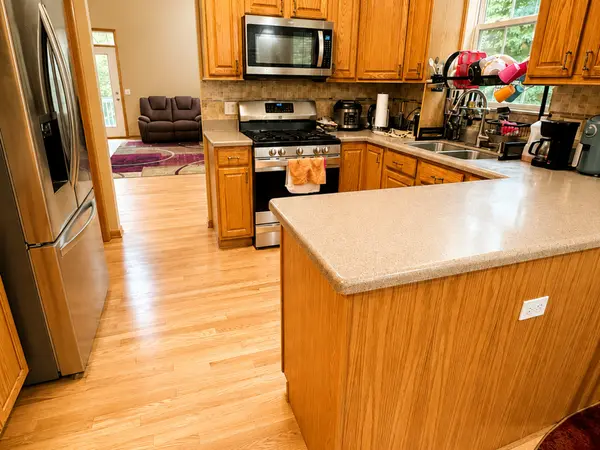 291 Jennifer CT, Gurnee, IL 60031