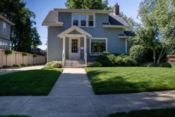 1117 E Olive ST, Bloomington, IL 61701