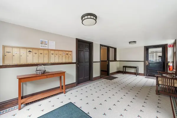 1136 Ontario ST #3B, Oak Park, IL 60302