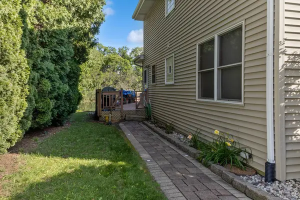 53 LARGEMOUTH LN, Wilmington, IL 60481