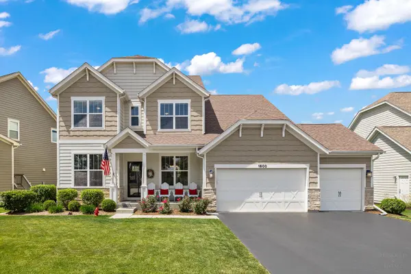 1600 Creeks Crossing DR, Algonquin, IL 60102