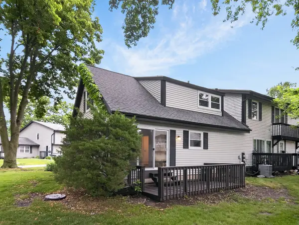 228 Dakota CT #A, Bolingbrook, IL 60440