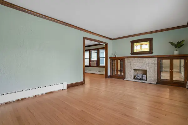 6705 N Olympia AVE, Chicago, IL 60631