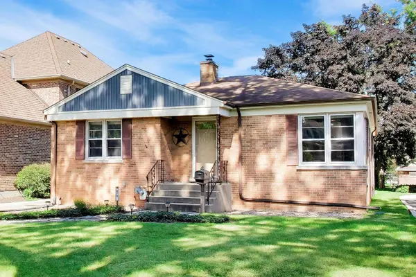479 N Elm AVE, Elmhurst, IL 60126