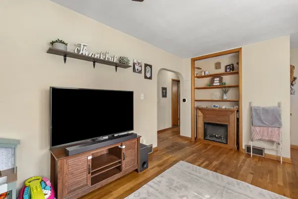 2020 N LINCOLN AVE, Davenport, IA 52804