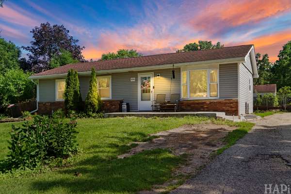 509 Rand DR, Mchenry, IL 60051