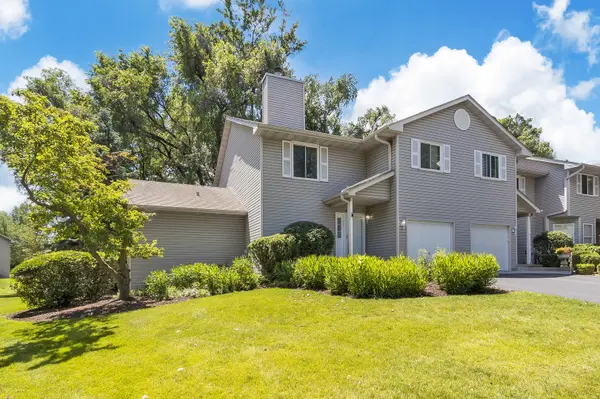 4200 Caribou CT, Joliet, IL 60431