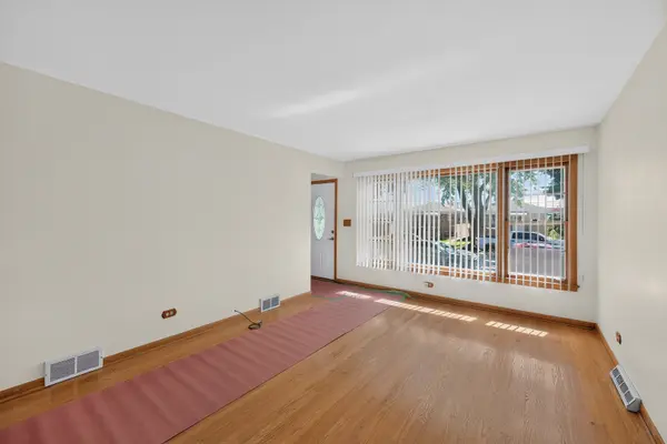 3942 N Oconto AVE, Chicago, IL 60634
