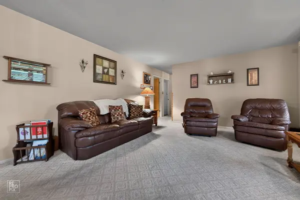 1012 Marshall DR, Des Plaines, IL 60016