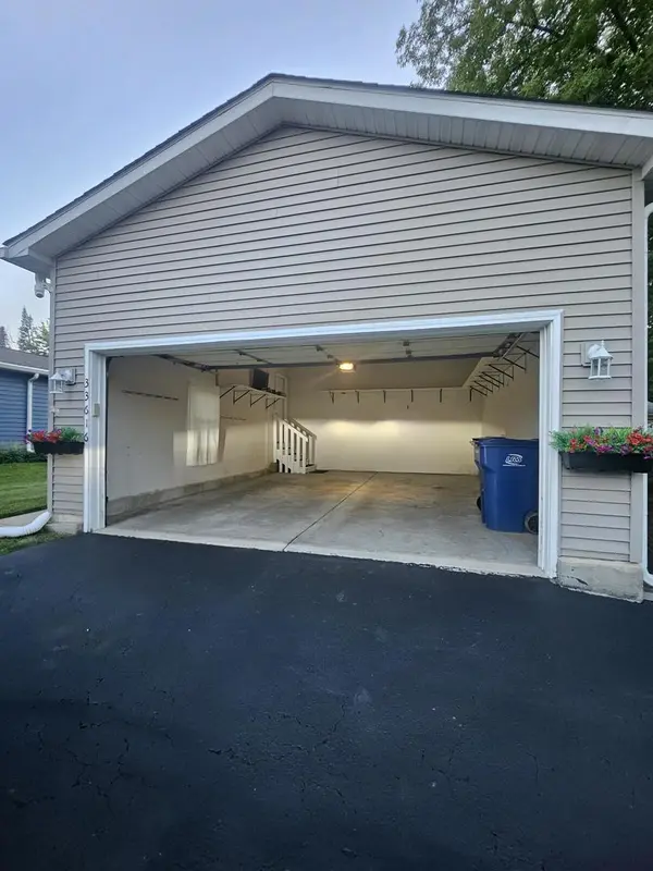 33616 N Evergreen DR, Grayslake, IL 60030